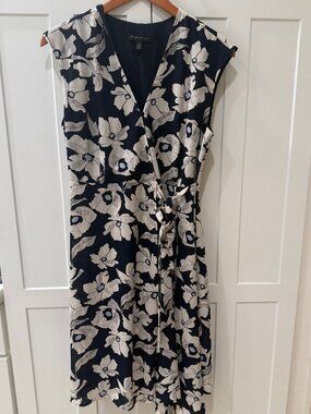 Banana Republic Navy Floral Wrap Dress Petite 6P Tie Waist Maxi Dress